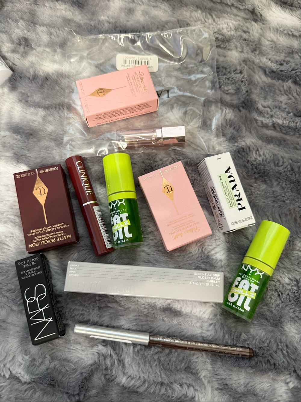 NYX Hot Oil Lip Treatment Duo in Bright Green